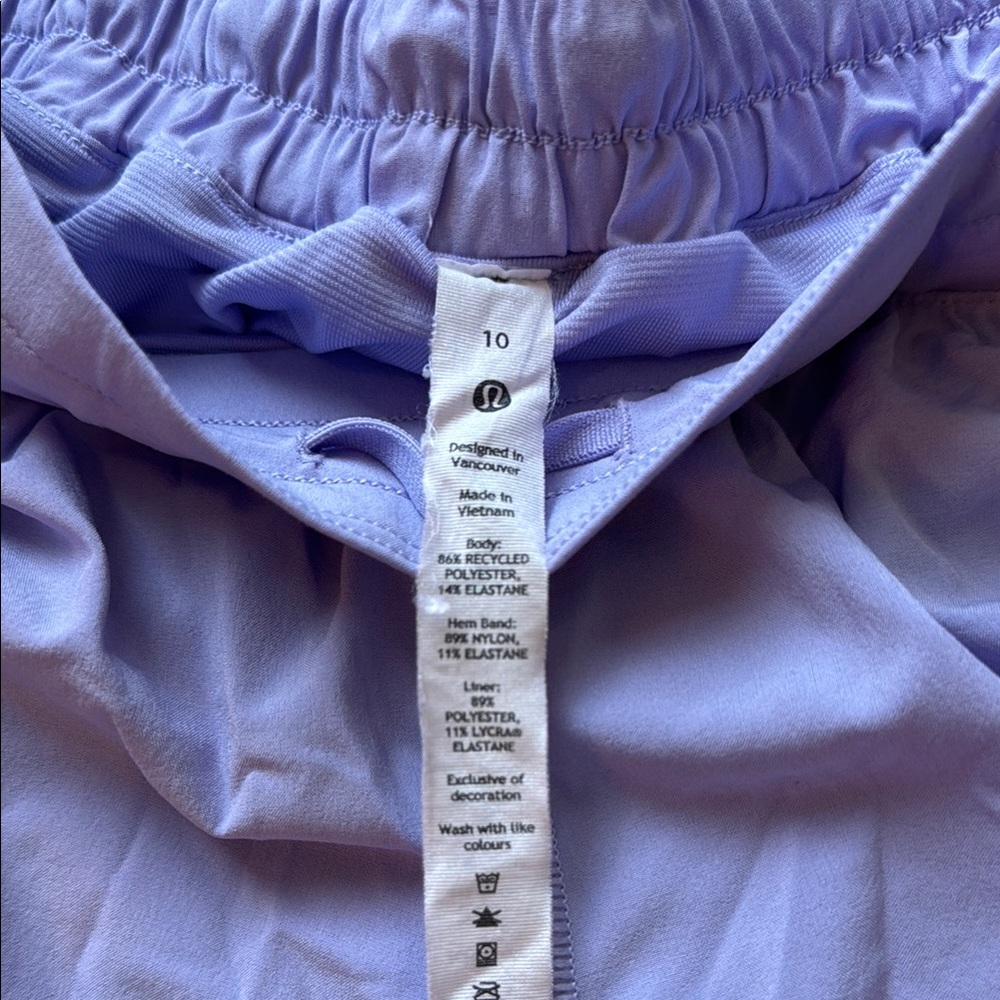 Lululemon Lilac Smoke Hotty Hot Low-Rise Short 2.5” - Picture 2 of 4